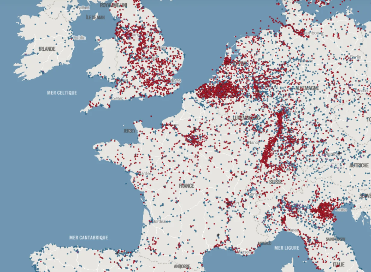 Près de 23 000 sites (rouge) où une contamination PFAS a été détectée - Le Monde - Forever Pollution Project